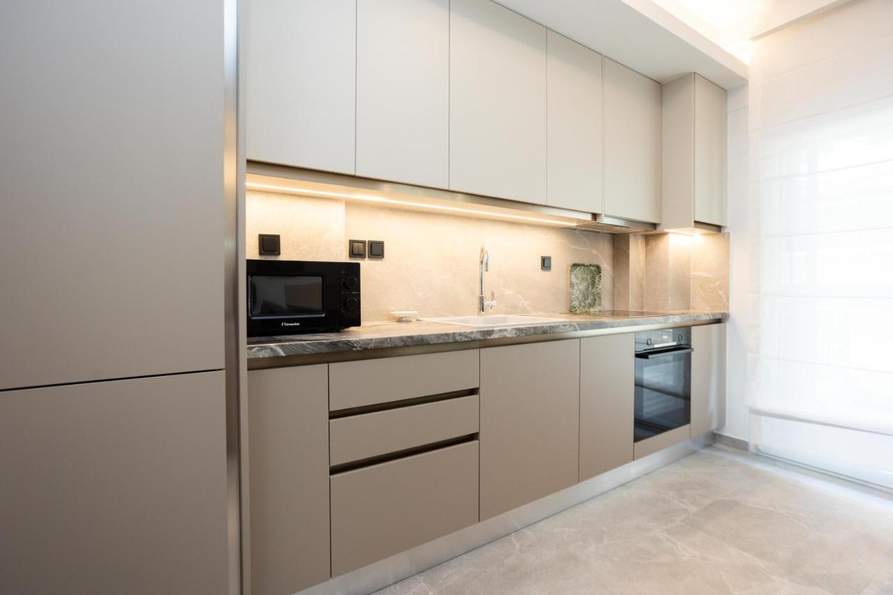 סלוניקי Elegance Apartment 2 Bedroom Suites מראה חיצוני תמונה