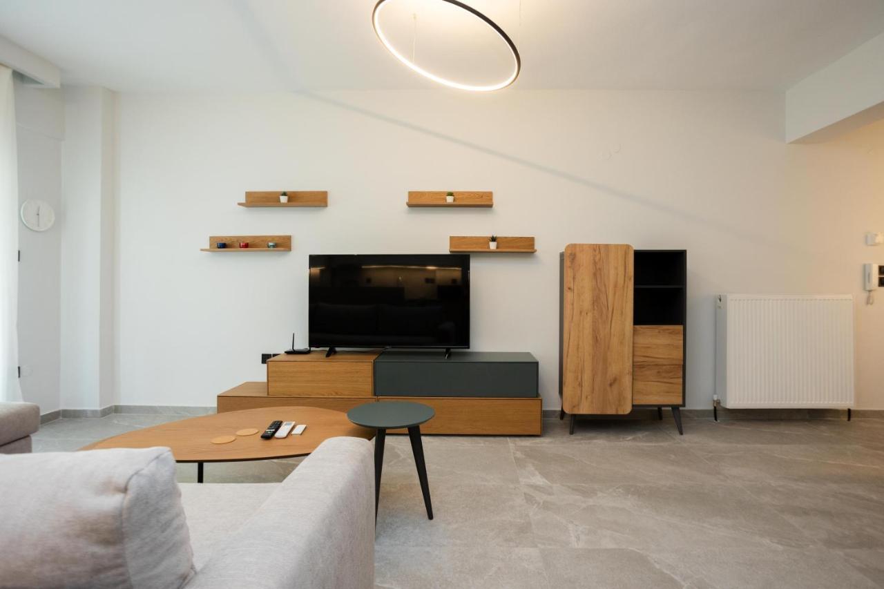 סלוניקי Elegance Apartment 2 Bedroom Suites מראה חיצוני תמונה