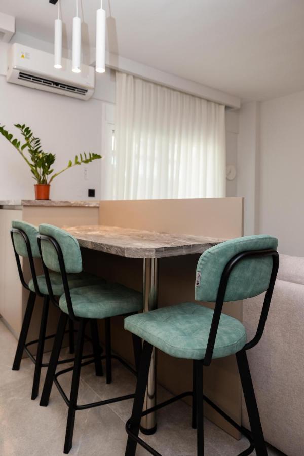 סלוניקי Elegance Apartment 2 Bedroom Suites מראה חיצוני תמונה