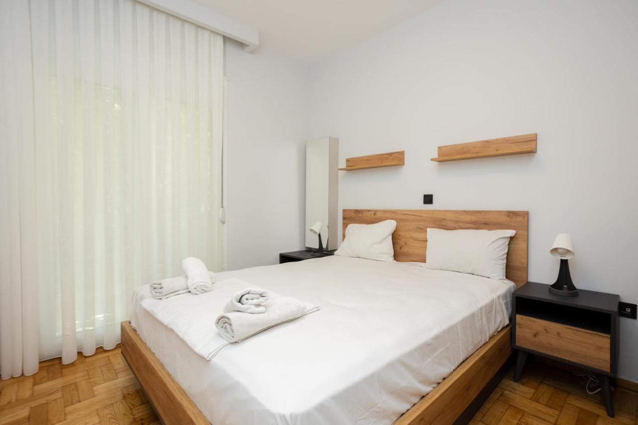 סלוניקי Elegance Apartment 2 Bedroom Suites מראה חיצוני תמונה