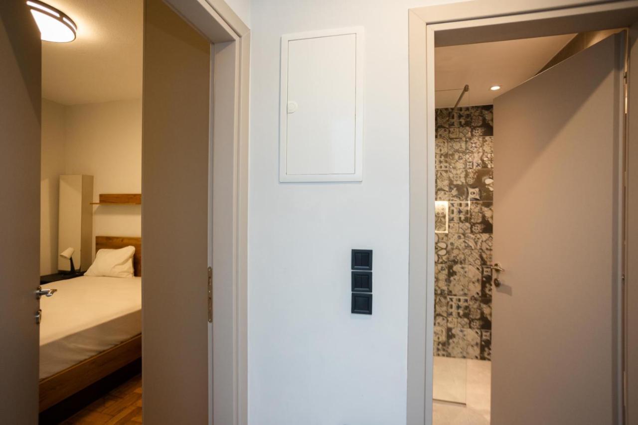 סלוניקי Elegance Apartment 2 Bedroom Suites מראה חיצוני תמונה